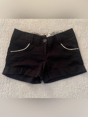 Aqua Women’s Black Cuffed Shorts with Floral Trim Size Small